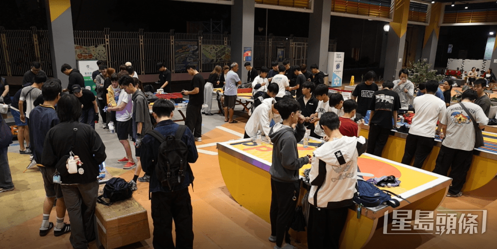 爆旋陀螺近日掀起热潮。资料图片
