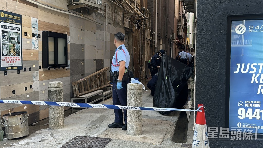 男子倒斃後巷。 男子倒斃後巷。