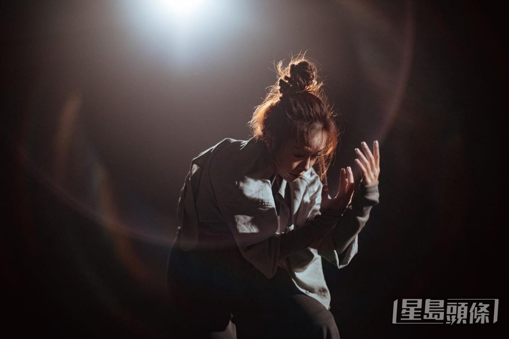 黃心穎在MV中展示舞技。