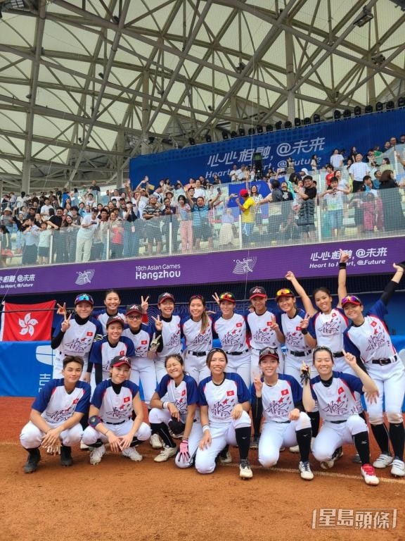 港隊於杭州亞運以3比1擊敗泰國,取得香港壘球亞運史上的首勝。 受訪者提供 港隊於杭州亞運以3比1擊敗泰國,取得香港壘球亞運史上的首勝。 受訪者提供