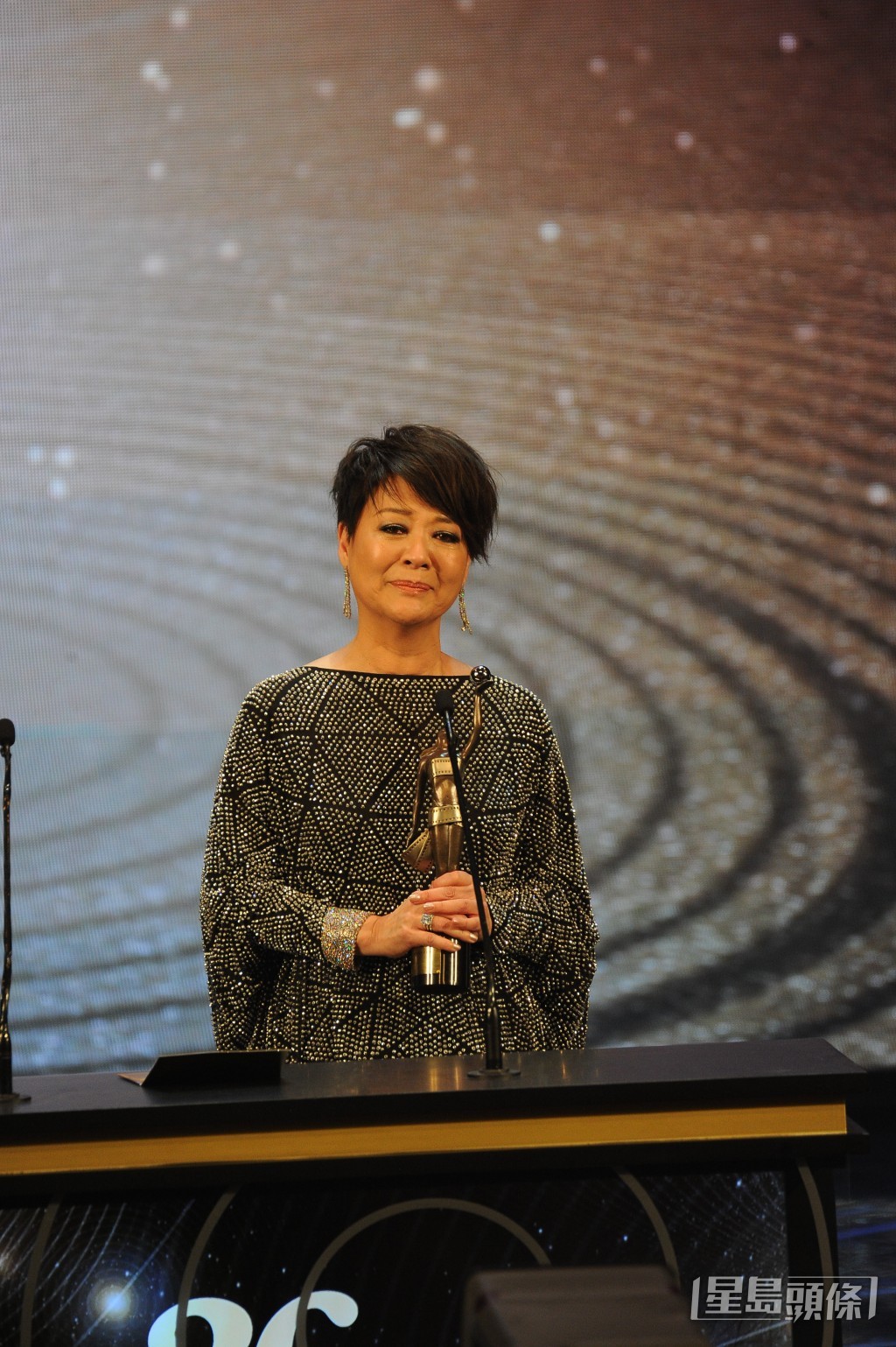金燕玲2016年憑《一念無明》奪《第36屆香港電影金像獎》「最佳女配角」。  ​