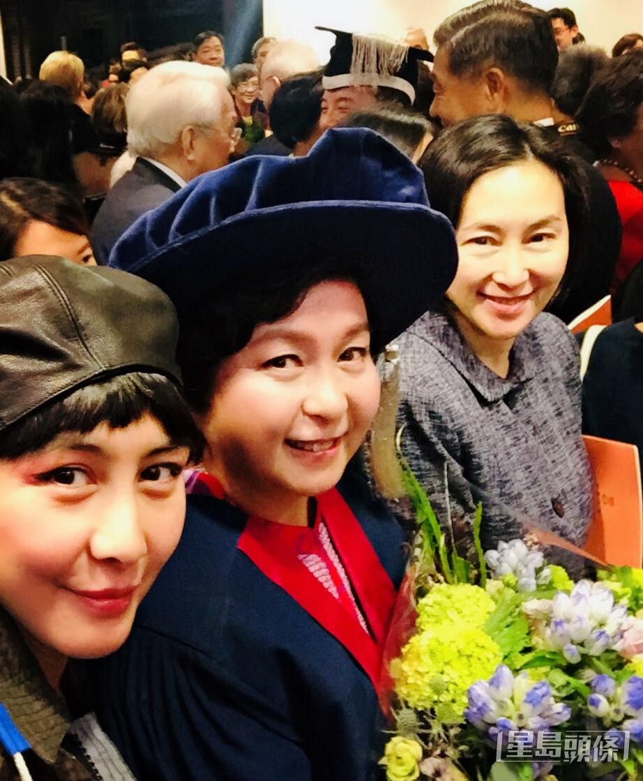 何超儀是何家二房千金。 何超儀是何家二房千金。