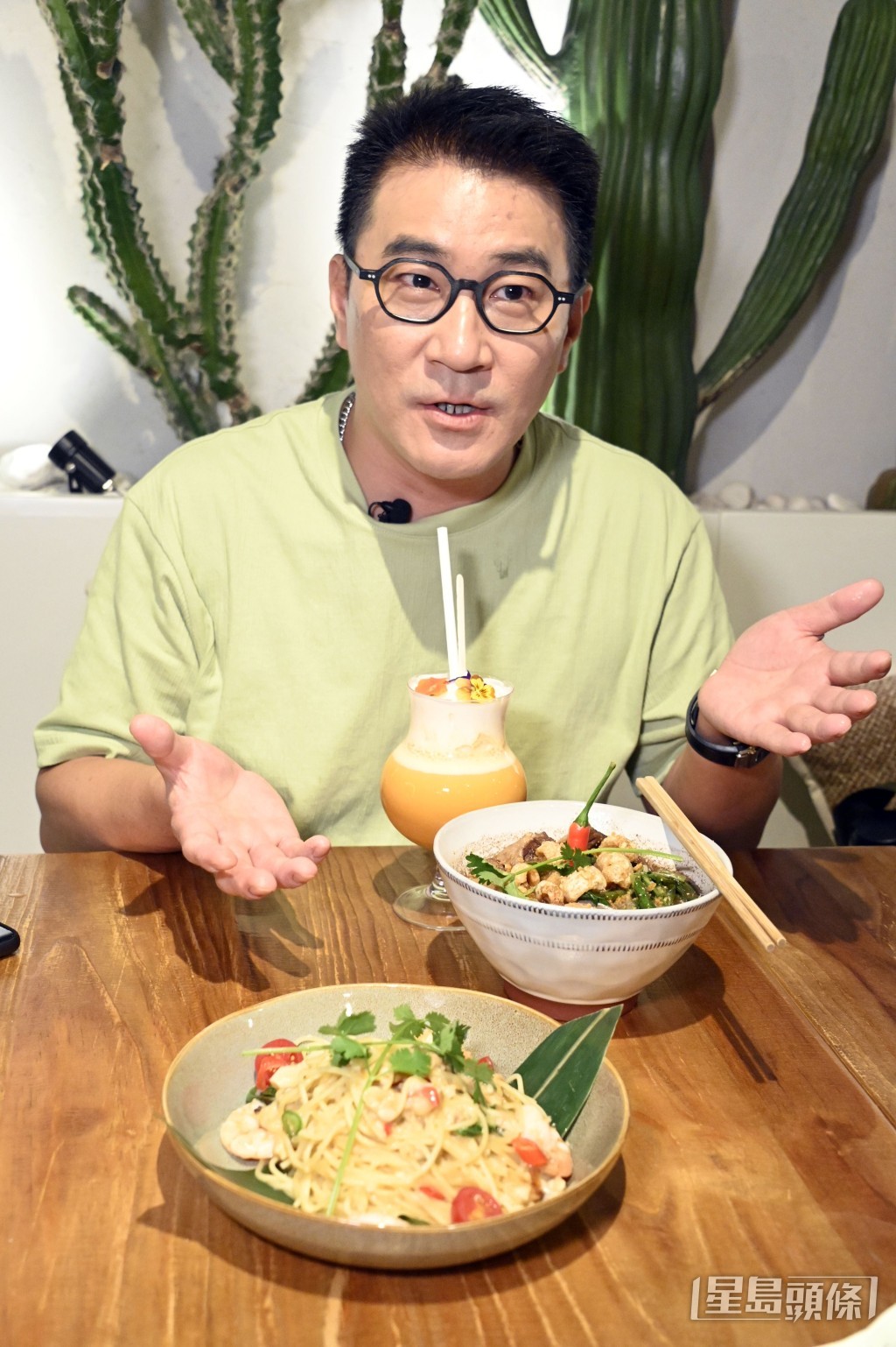 Philip唔擔心做新人要貼錢打工。