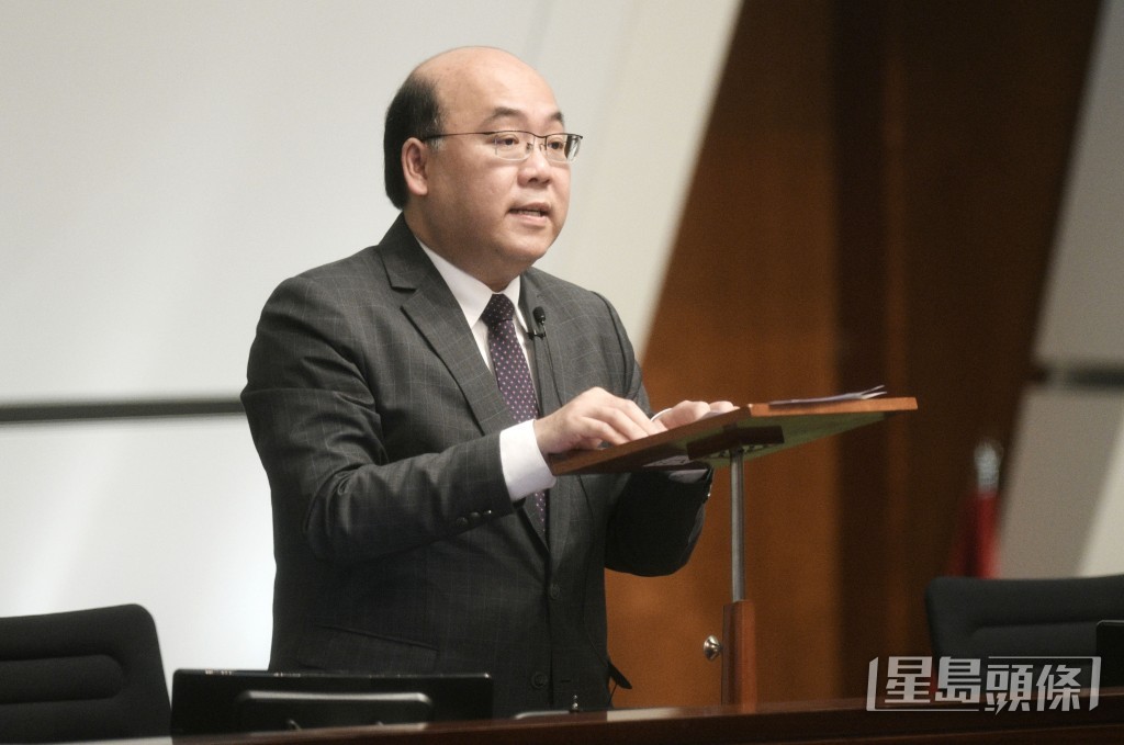 周文港認為,修例會令當局每年收入減少4億,但市民或會將節省的稅款用於購買傢俬、家電等。資料圖片 周文港認為,修例會令當局每年收入減少4億,但市民或會將節省的稅款用於購買傢俬、家電等。資料圖片