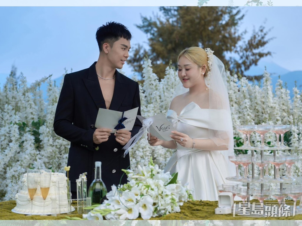 伍富橋與梁兆楹為慶祝結婚三周年拍攝一輯全新婚紗相。 伍富橋與梁兆楹為慶祝結婚三周年拍攝一輯全新婚紗相。