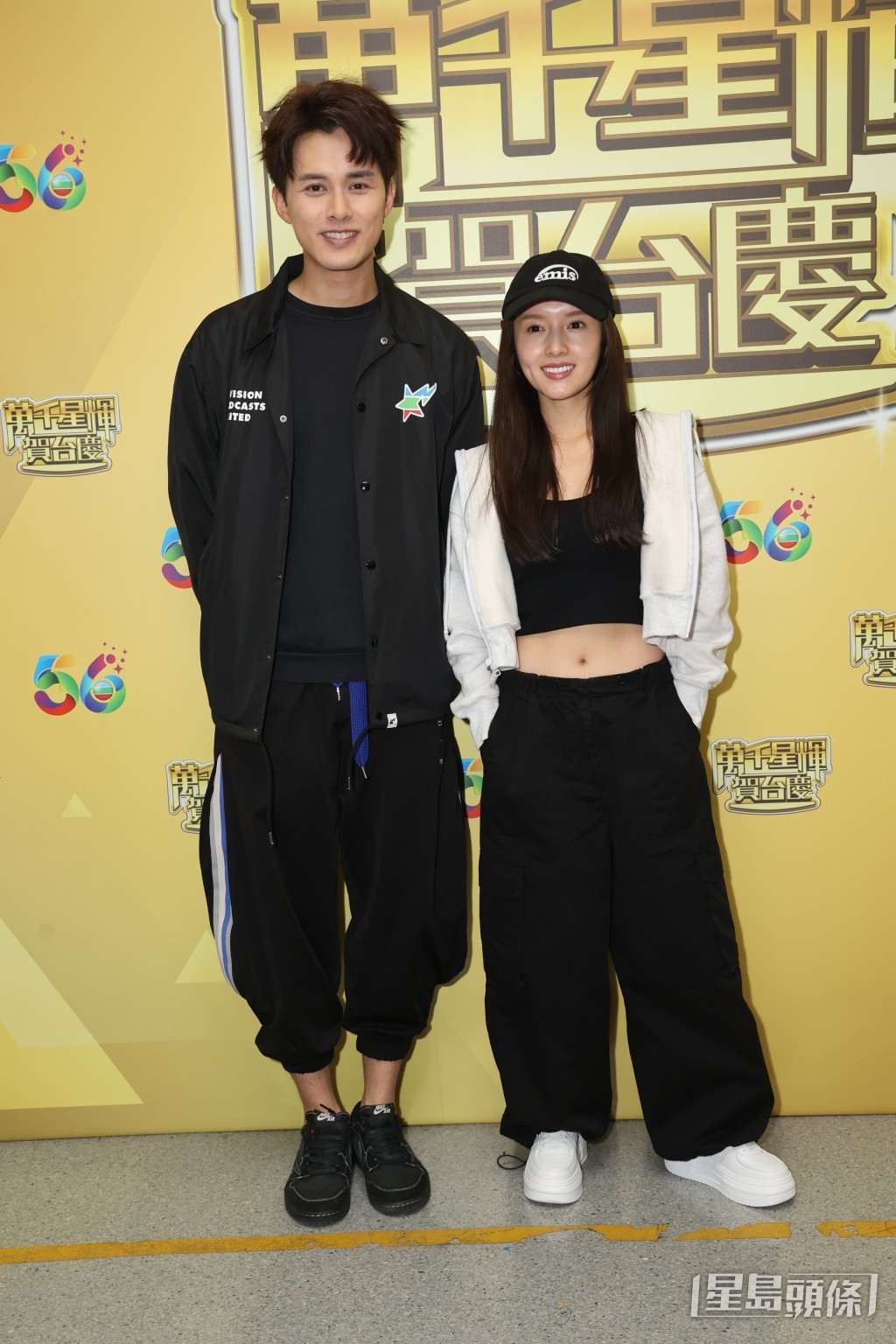 這一年好努力去學BLACKPINK的舞蹈。 這一年好努力去學BLACKPINK的舞蹈。