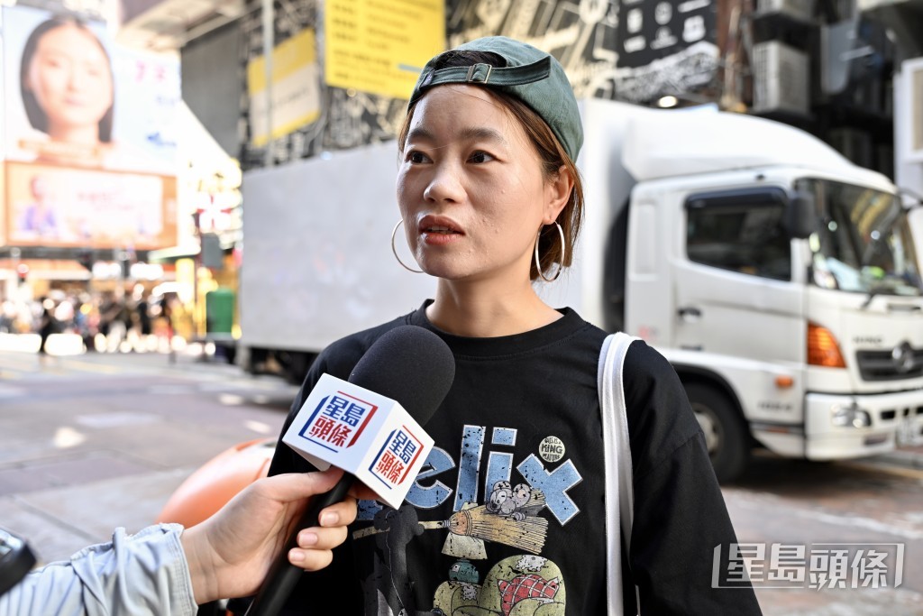 來自深圳的夏小姐帶家人到港一天遊。