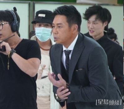 每一次拍撞车镜头都全神贯注。