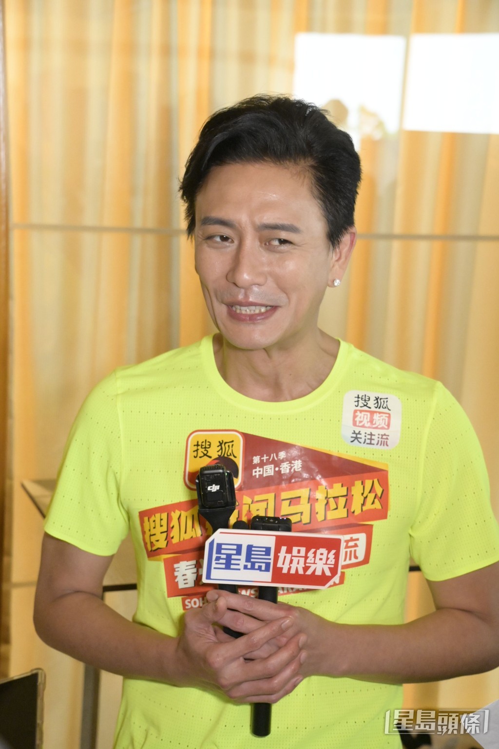 暂时无想过独力投资自己拍，觉得身份尴尬。