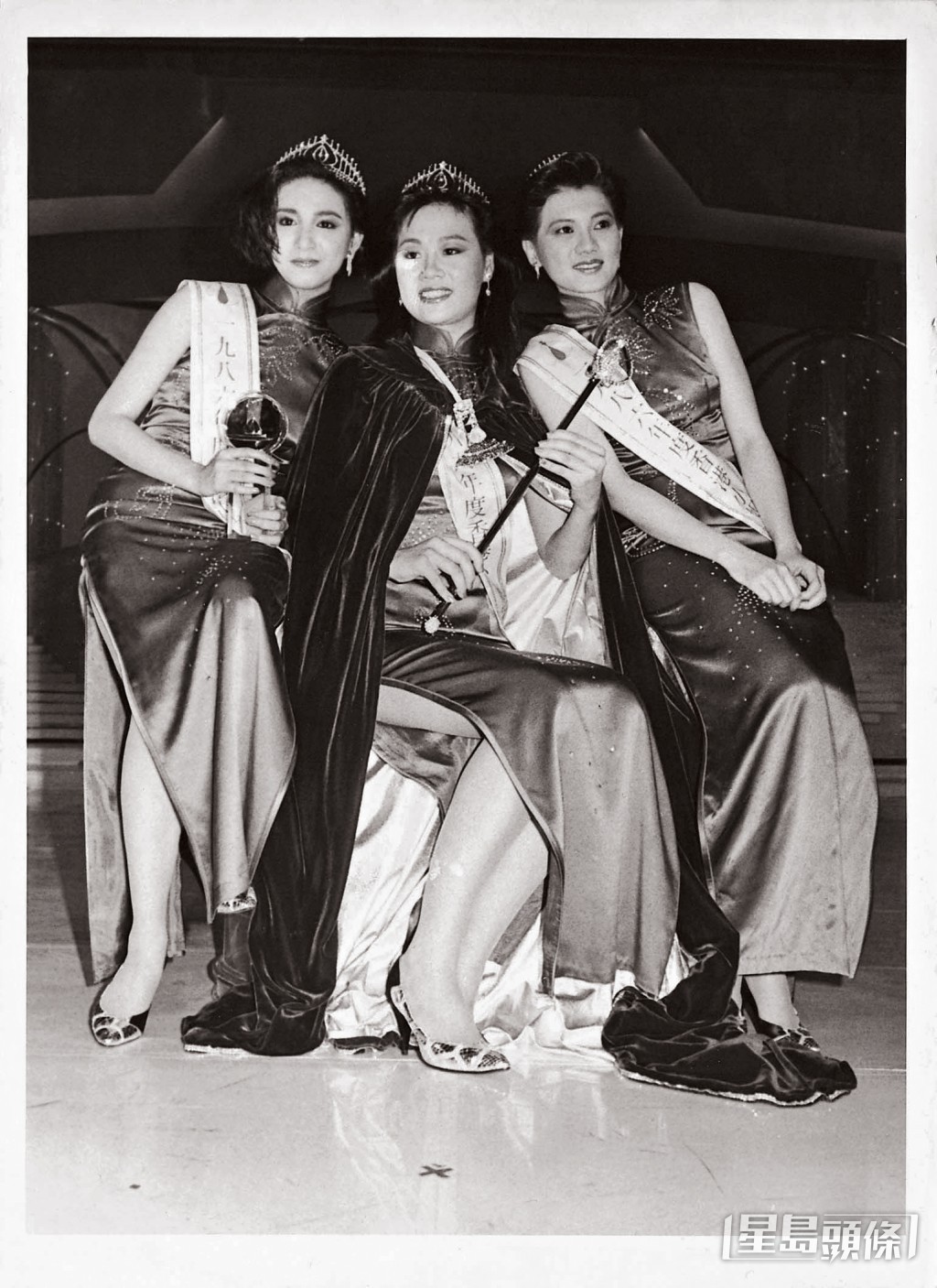 86年港姐亞軍吳婉芳都好靚女,唱歌又好聽。 86年港姐亞軍吳婉芳都好靚女,唱歌又好聽。