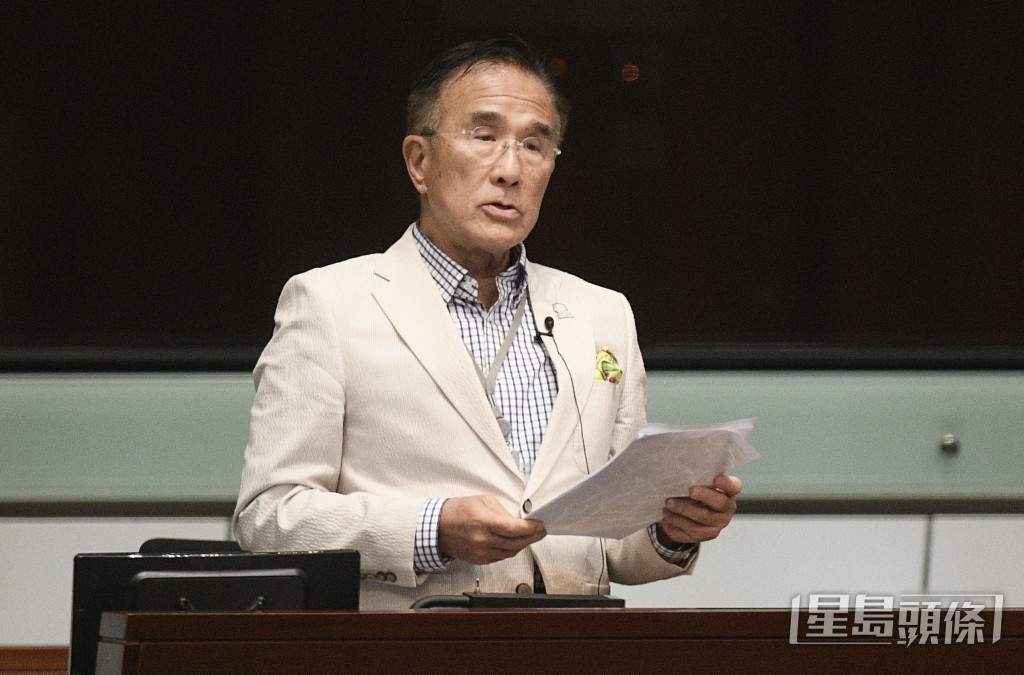田北辰在電台回顧過去13年議會生涯。