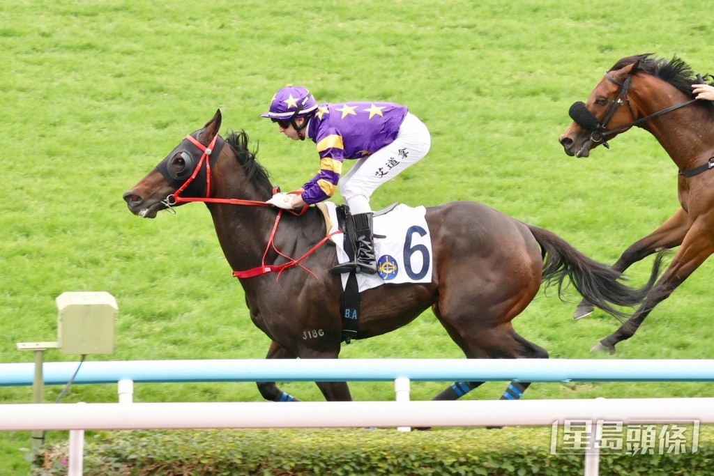 「星际快车」服役至今所取得的三场头马,均在一千米直路赛取得。 「星际快车」服役至今所取得的三场头马,均在一千米直路赛取得。