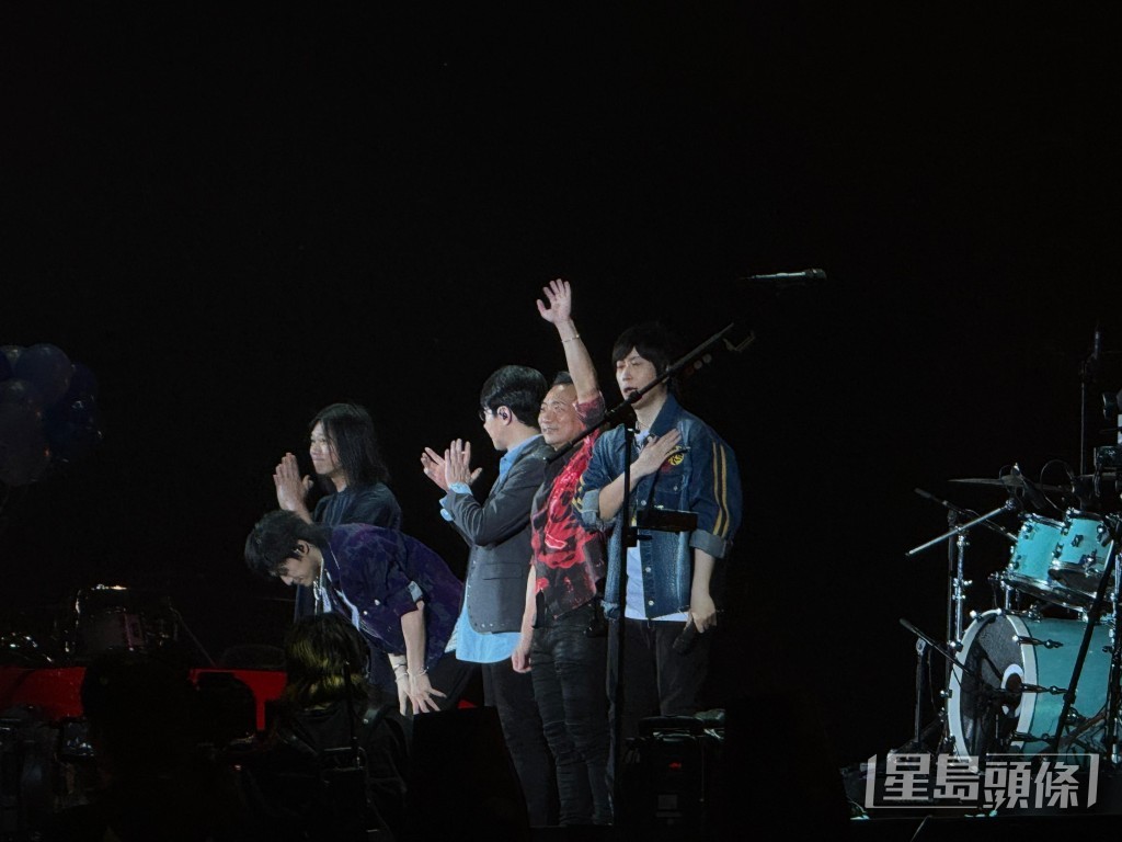 五月天說:「每年五月之約是最珍貴的紀念,香港!我們回來了。」 五月天說:「每年五月之約是最珍貴的紀念,香港!我們回來了。」