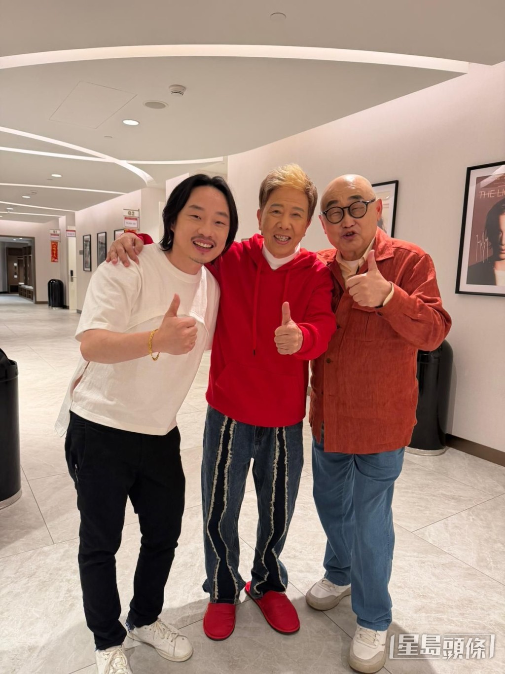 Jimmy O.Yang父子都喜欢尹光的歌。