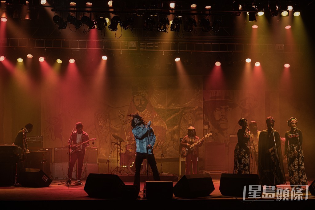 樂隊The Wailers的部份角色,交由擁有音樂根底的真實樂隊後代飾演。 樂隊The Wailers的部份角色,交由擁有音樂根底的真實樂隊後代飾演。