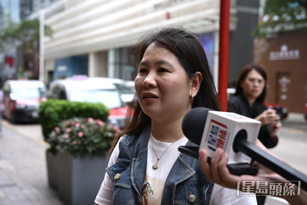 黃小姐已在名牌店舖花費7000多元購物，並未為旅程設消費上限。