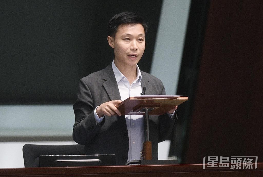 立法會人力事務委員會副主席林振昇建議當局繼續向合資格嬰兒發放計剩餘金額,以鼓勵生育。 立法會人力事務委員會副主席林振昇建議當局繼續向合資格嬰兒發放計剩餘金額,以鼓勵生育。