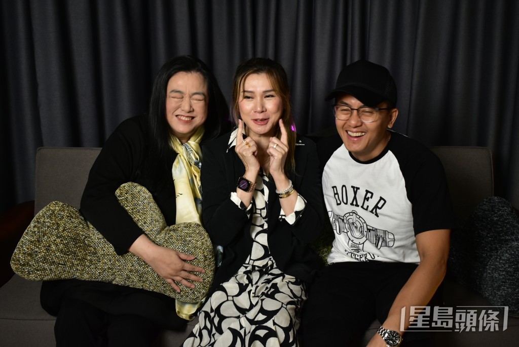 李珊珊、崔嘉寶、衛志豪開心做直播。