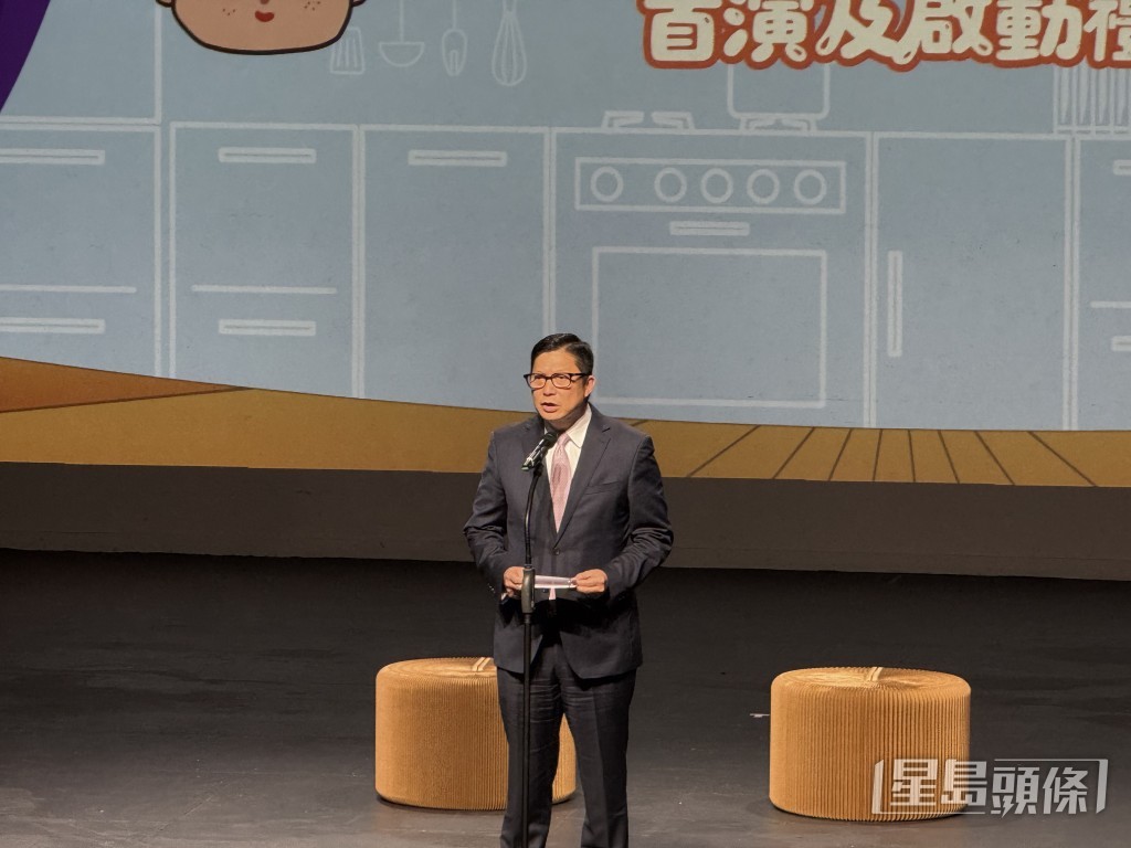 保安局局長鄧炳強。