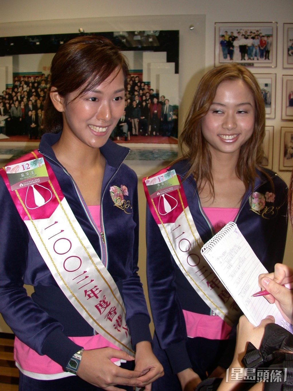 李嘉怡（右）与吴幸美为同届佳丽。
