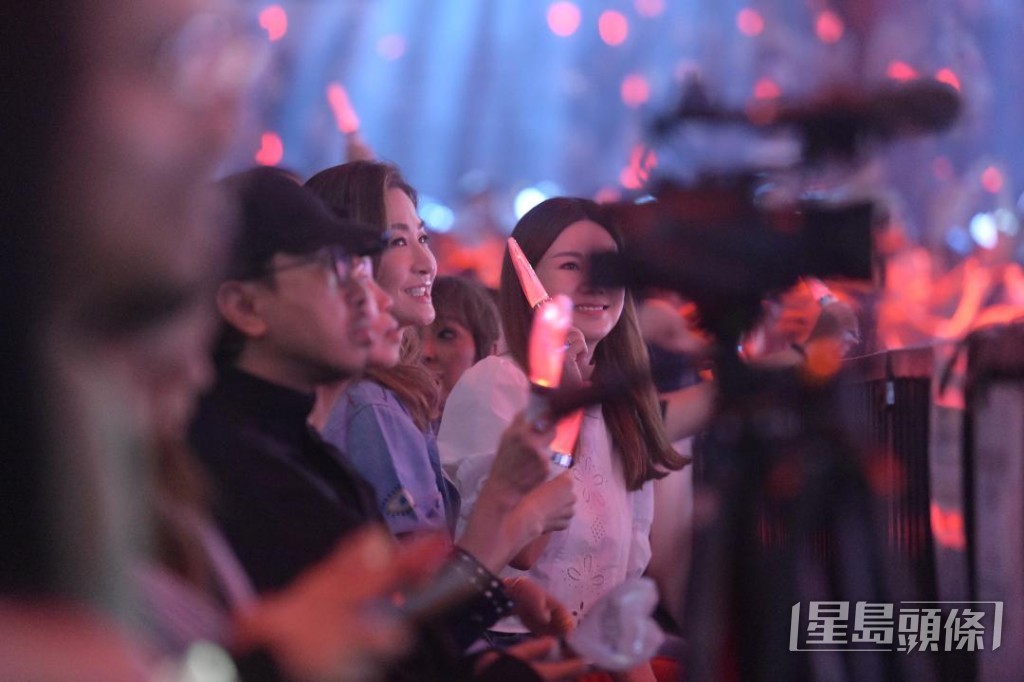 Kathy睇草蜢頭場騷。