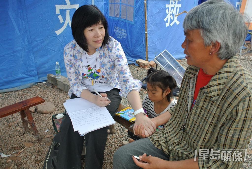 曾到四川地震災區的臨床心理學家黃曉紅指，災場氣味會帶來震撼性感官刺激。