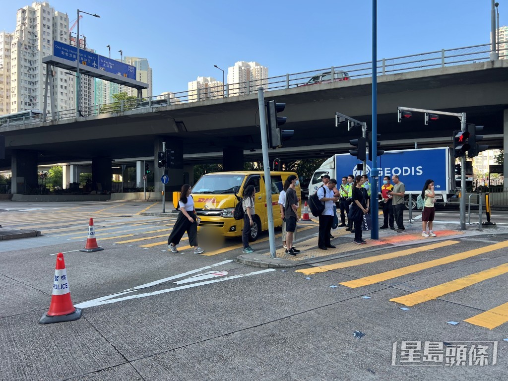 警員到場調查。曾志恒攝 警員到場調查。曾志恒攝