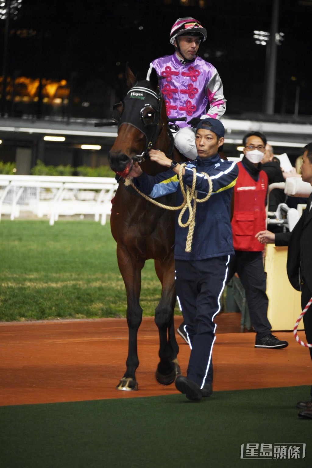 「久久為尊」有接近一個月時間再加打磨，今仗再臨勝程，值得看高一線。