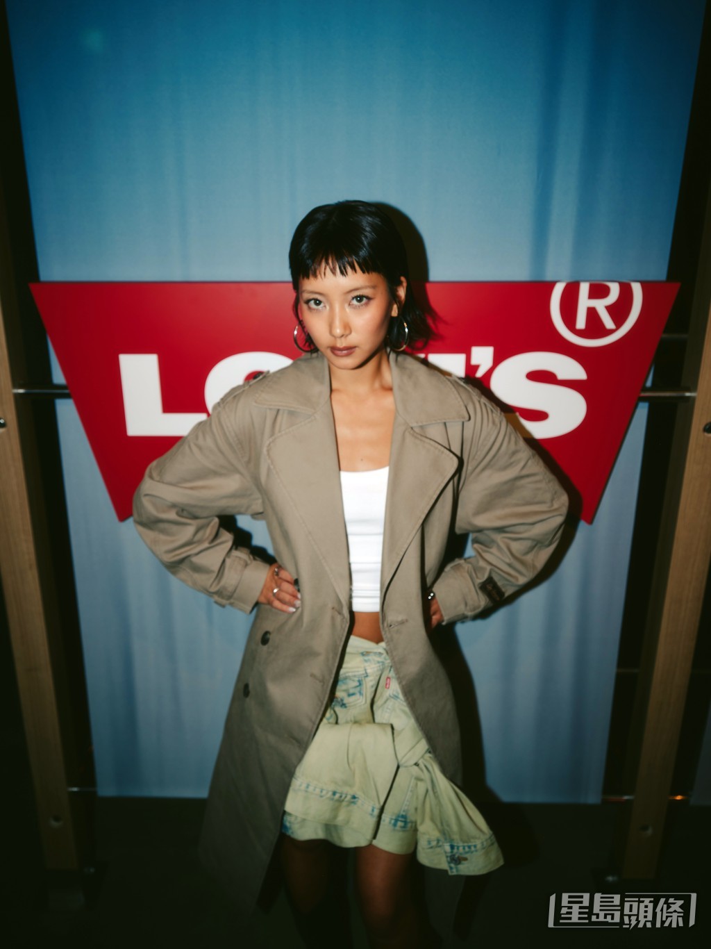 Marf更即場發揮創意，進行她個人style的穿搭。