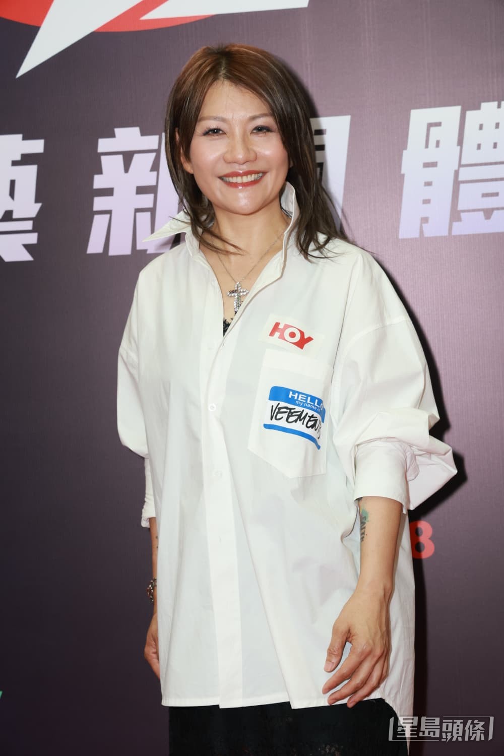 談到同時段對撼《愛·回家之三代同糖》是否「還拖」？黃雅芬笑言：「唔係還拖，我哋係開拖，可以呼籲網民『幫拖』。」