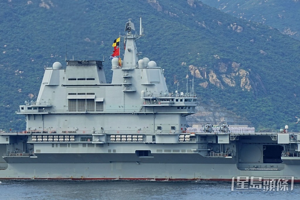 山東艦 - 山東艦航母編隊訪港。汪旭峰攝 山東艦 - 山東艦航母編隊訪港。汪旭峰攝