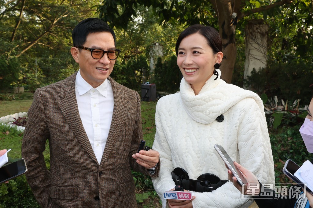 張家輝透露於片中與陳法拉有親熱戲。