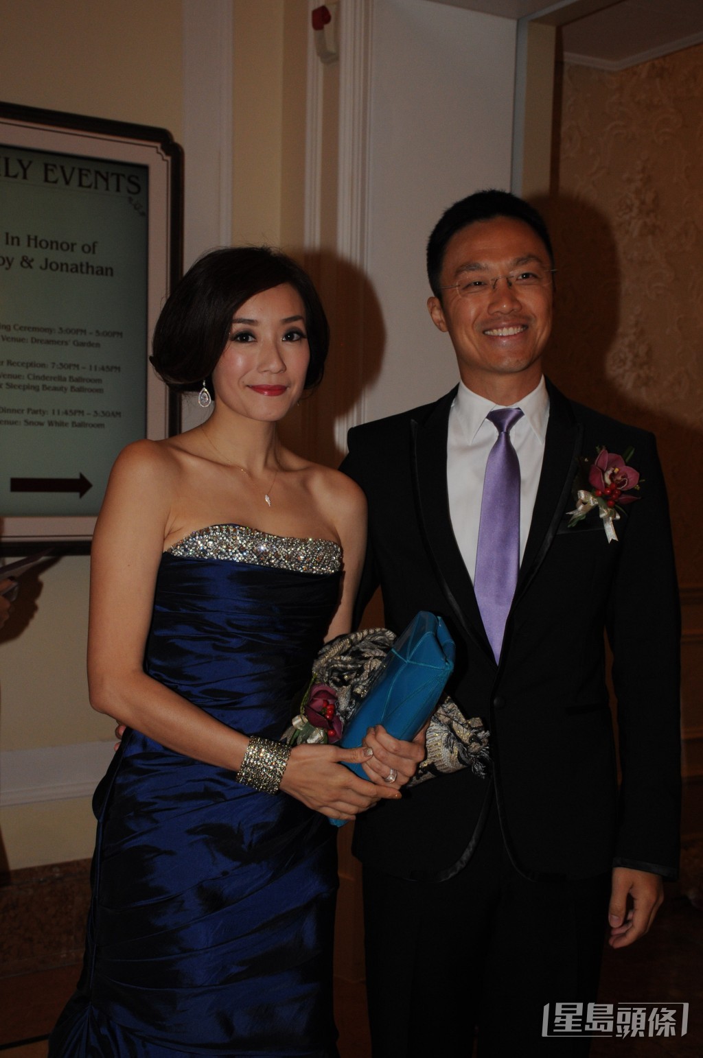 張新悅2007年與前立法會議員楊哲安結婚。