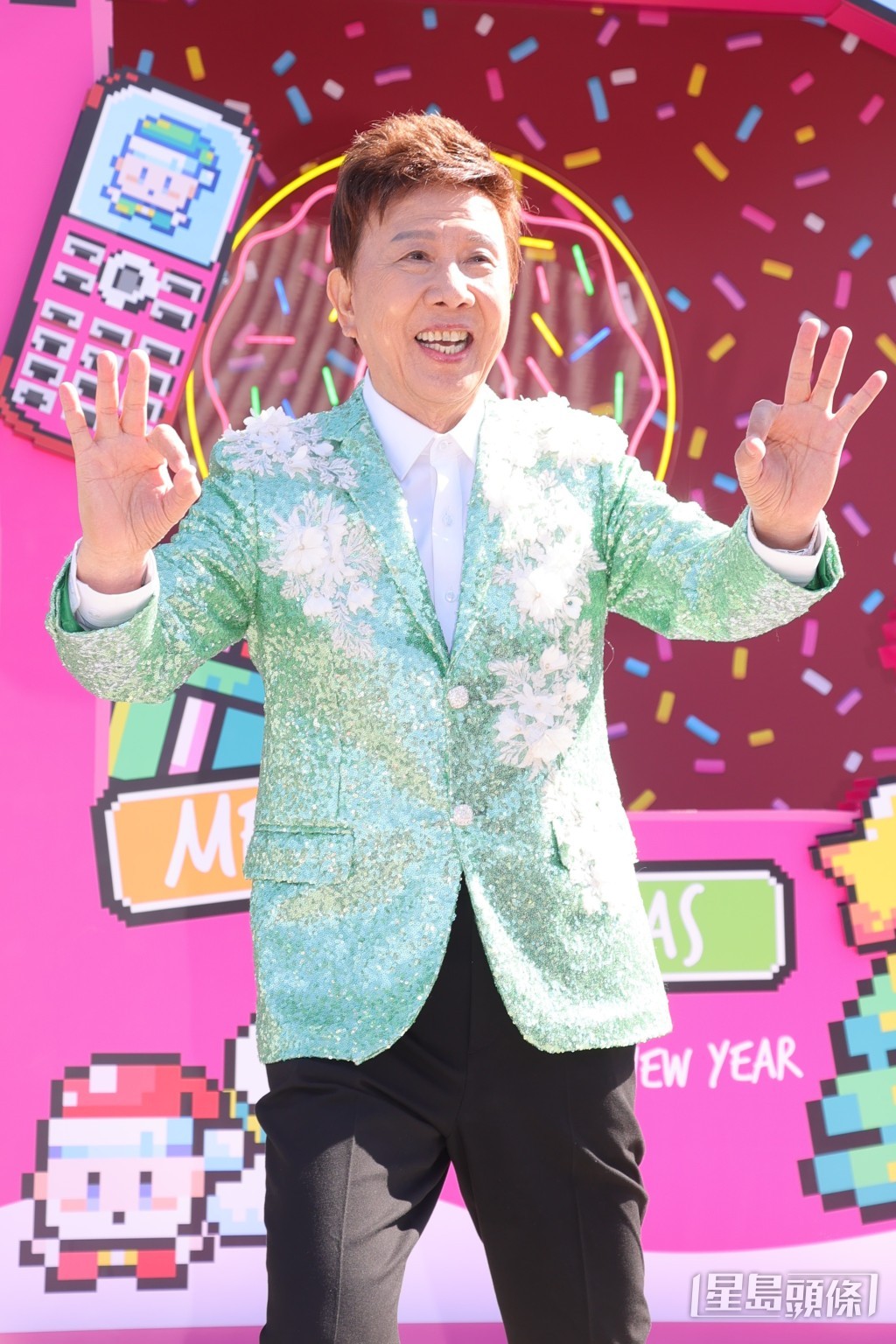 尹光说：“有无信心唔敢讲！人哋歌星名气大我好多，我只系唱得耐好普通嘅歌星。”