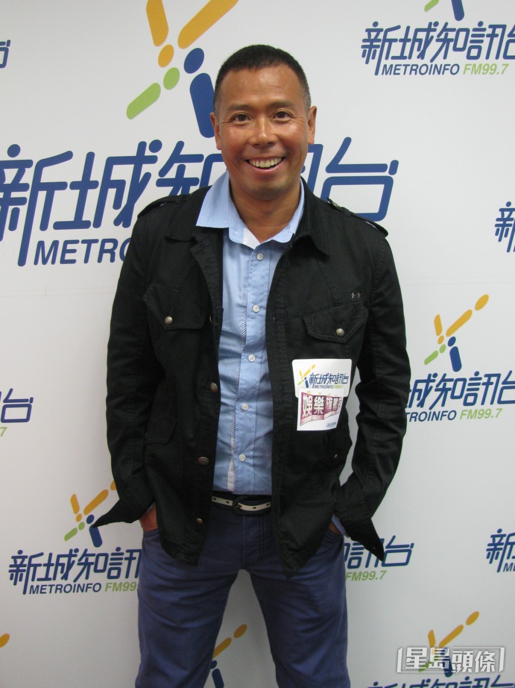 顏福偉是藥廠執行董事，同時曾做過歌手。