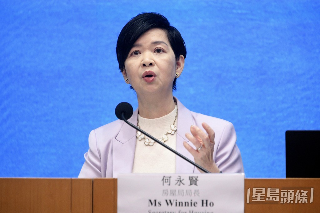 何永賢表示,經工程團隊聯同港大專家實地視察及取樣化驗後,確認七座受災樓宇的結構遭受嚴重且長遠的破壞。 何永賢表示,經工程團隊聯同港大專家實地視察及取樣化驗後,確認七座受災樓宇的結構遭受嚴重且長遠的破壞。