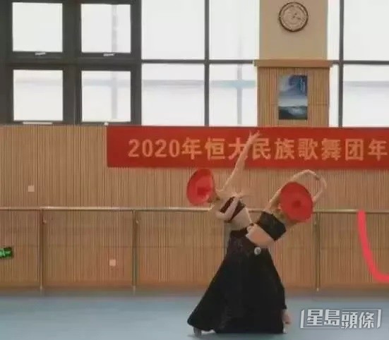 據了解恒大民族歌舞團的招聘條件極嚴格。微博 據了解恒大民族歌舞團的招聘條件極嚴格。微博
