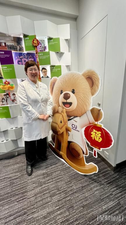 过去14年,陈凤英遇过不同个案,有的自强重生,有的悲剧收场。 过去14年,陈凤英遇过不同个案,有的自强重生,有的悲剧收场。