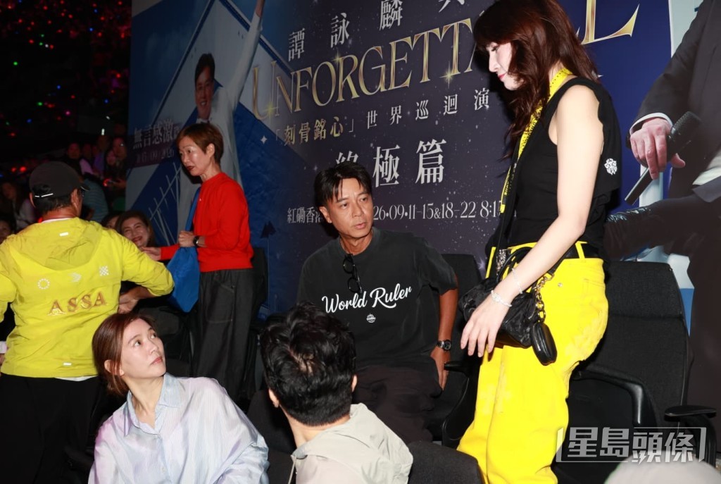 李克勤再度入場支持。 李克勤再度入場支持。