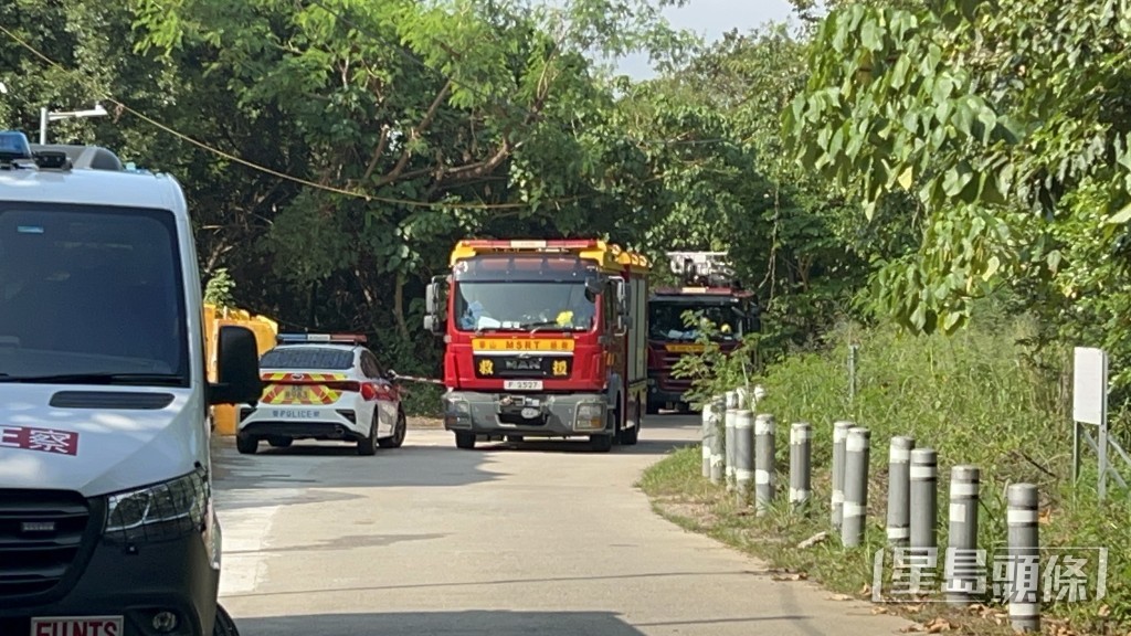 警員及消防到場。 警員及消防到場。