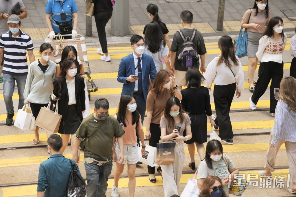局方已處理當中的9,044宗，其中8,511宗獲批，續簽獲批率達94%。