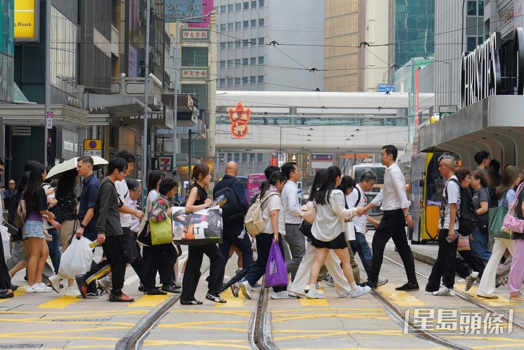 其中創新科技、航空、建造、城市運作及醫療界別人力尤為緊張。 其中創新科技、航空、建造、城市運作及醫療界別人力尤為緊張。