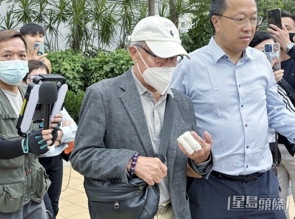 何伯與何太的「忘年戀」轟動全城，最終演變成眾叛親離的悲劇，更一度觸犯法例被還押。  