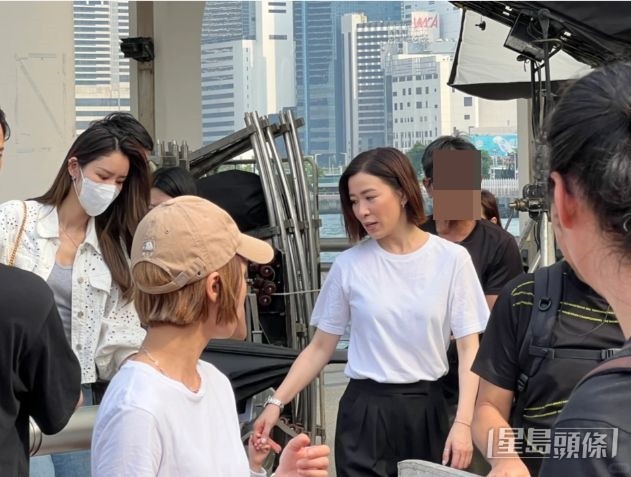 張馨月與女兒到現場探班。 張馨月與女兒到現場探班。 