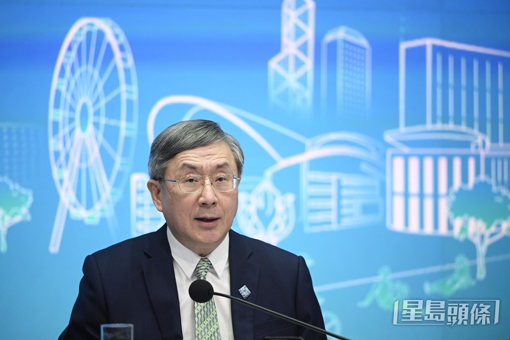 政務司副司長卓永興。 政務司副司長卓永興。