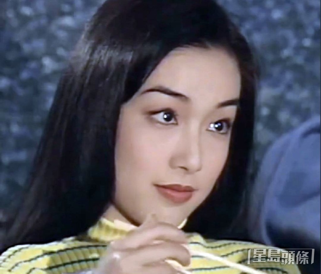 青春期的江美儀係靚女嚟㗎。