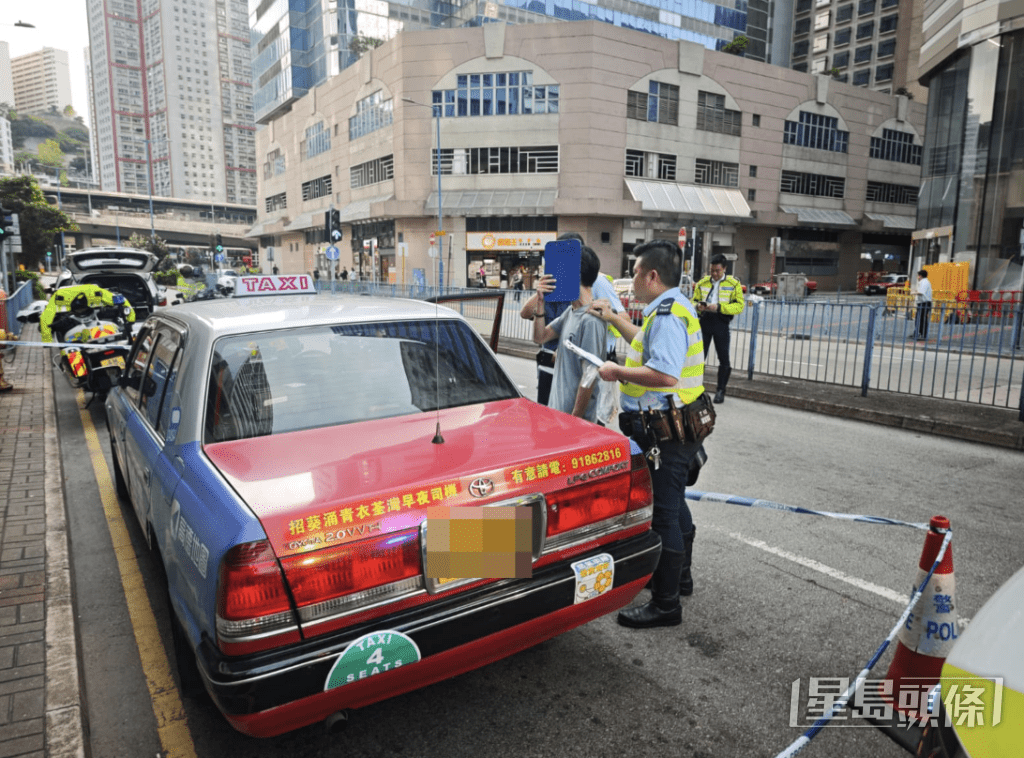 警方以涉嫌「在藥物影響下駕駛」(毒後駕駛)罪名將李男拘捕。黎志偉攝 警方以涉嫌「在藥物影響下駕駛」(毒後駕駛)罪名將李男拘捕。黎志偉攝
