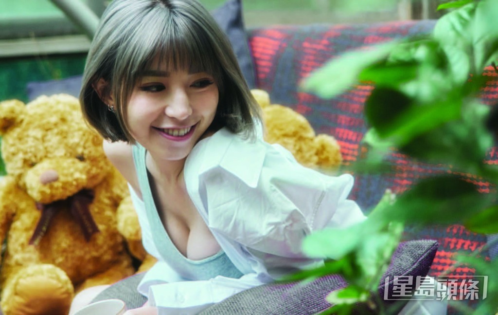 Miko今年7月推出第2本寫真集《MIKO。琪幻日記》都係澳門取景。 Miko今年7月推出第2本寫真集《MIKO。琪幻日記》都係澳門取景。