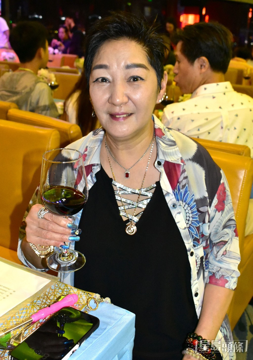 雪梨坦言好飲兩杯酒。