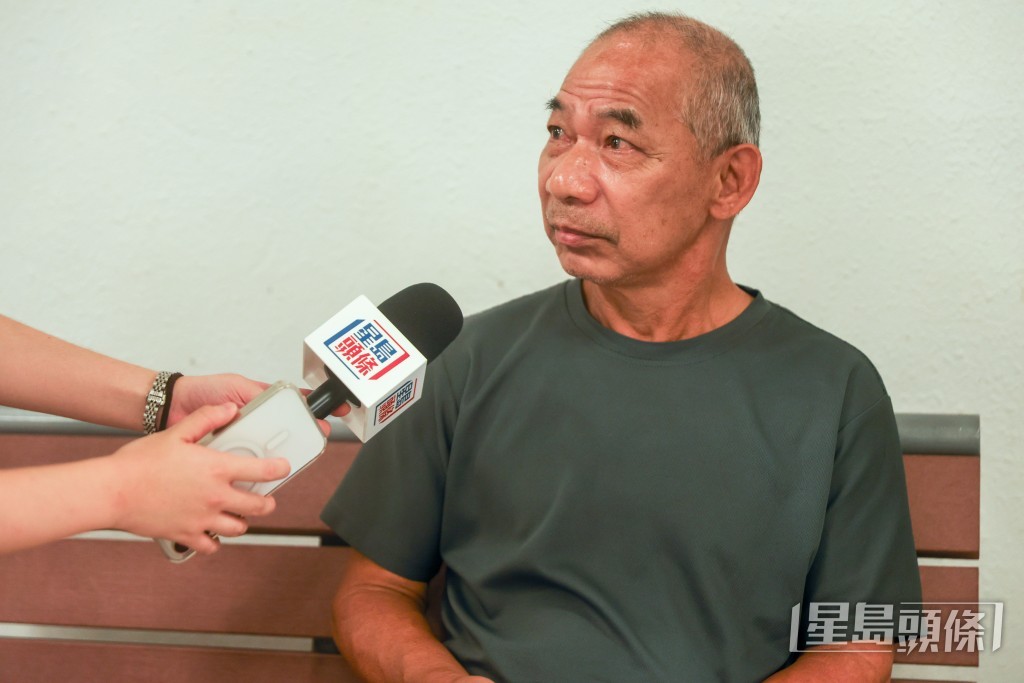 葉先生表示不太覺得安達邨蚊患嚴重。 葉先生表示不太覺得安達邨蚊患嚴重。
